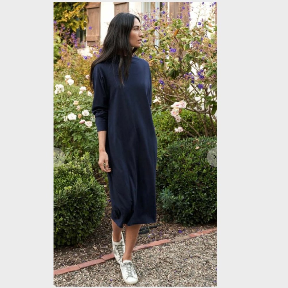 Frank & Eileen Lightweight Funnel Neck Midi Dress Size: S. Navy